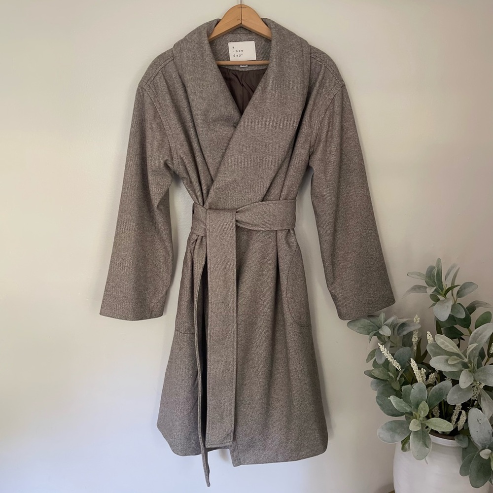 Wrap Coat | Neutral | Medium